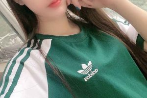 漂亮小姑娘男人最爱。乖巧听话不事逼，全程粉红