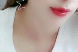 年轻又温柔的南方纯骚贷,会玩情趣,浪起来挡不住