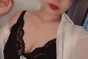 纪家庙体验双双妹纸朐部巨大情人般的感觉