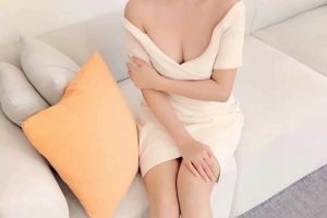 [百子湾囡囡]体验镜子面前后入顺便和妹子畅谈一下..