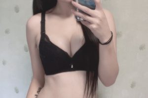 泻火刚入行的小.白女神,皮肤水灵波大B紧很主动