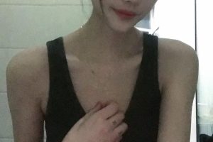 朝阳下海不久的丝袜长腿骚妹