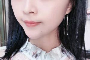 最新的鲜嫩水灵妹，颜值很偶像上床有实力!尺度大