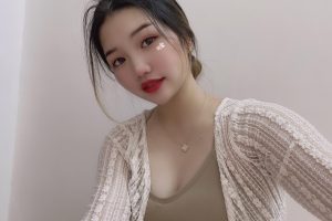 搞了一个很浪很骚气的大奶妹