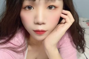 奥北中心北区00后长腿美女