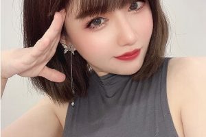 年轻水.多.，皮肤好，身材匀称