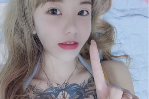 36D大奶纹身妹波推超爽，水很多身材很棒！