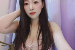 大胸长腿，漂亮，骚气，双球颤抖剧烈的高潮，欲求不满实力派