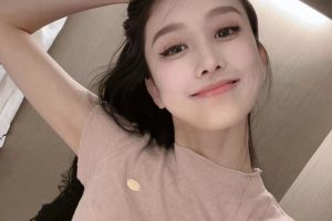 风骚诱惑小蛮腰馨儿 嫩鲍鲜嫩可口