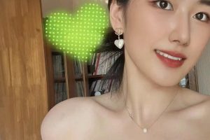 体验超劲爆大屁股芒果妹妹 可拍打可开发