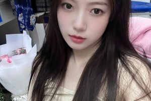 看着就很淫荡的小浪妹