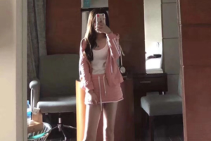 身材苗条的浪荡妹妹