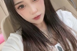 苗条性感的气质小妹妹