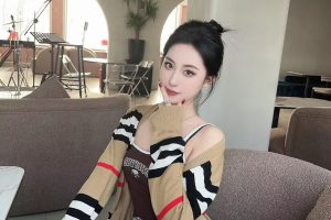 操他爽到爆的苗条小姐姐