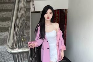 25岁下海淘宝模特身材高挑大长腿