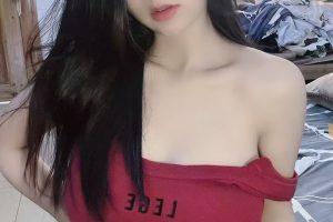 粉嫩蜜桃多汁小姐姐颜射吞精