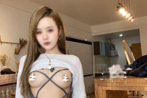 年轻靓丽的反差女性价比贼高