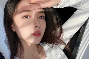 举艹性感a4腰小奶牛 抱着大长腿使劲插小嫩穴 姿势美极了淫语不断